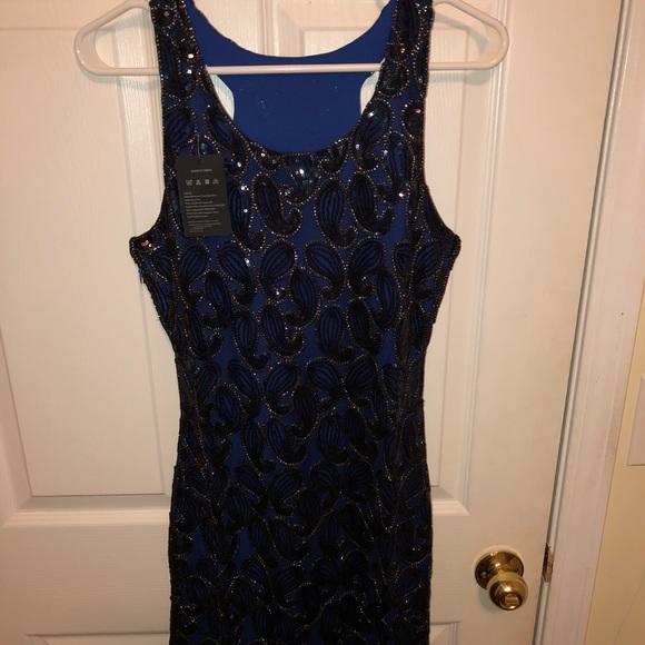 Beautiful Gown - Picture 2 of 4